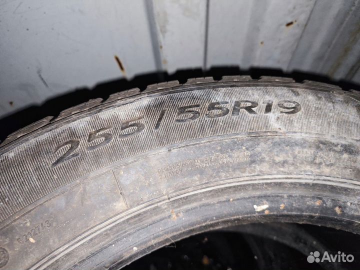 Goodyear UltraGrip 255/55 R19