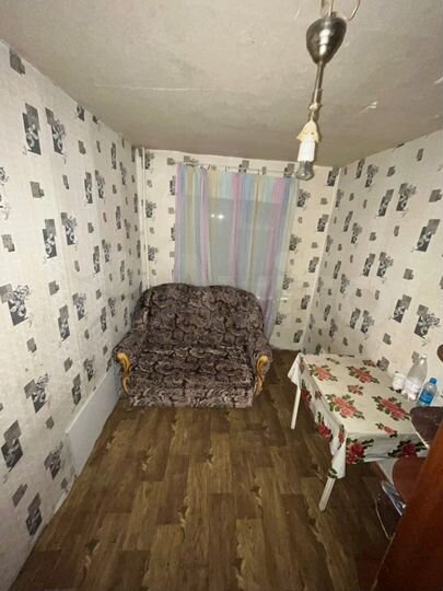 Комната 10 м² в 5-к., 1/5 эт.