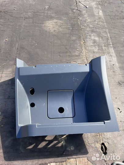 Корпус подножки Мерседес Арокс