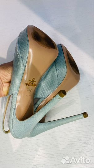 Босоножки Prada