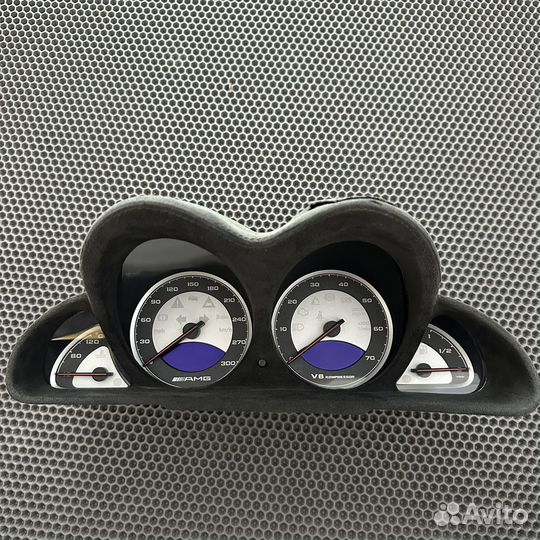 SL55 AMG R230 приборная панель