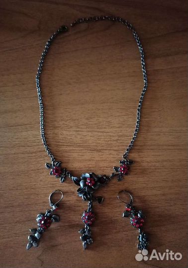 Колье и серьги
