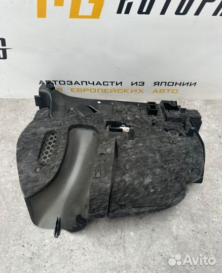 Обшивка салона передняя левая Mercedes-Benz