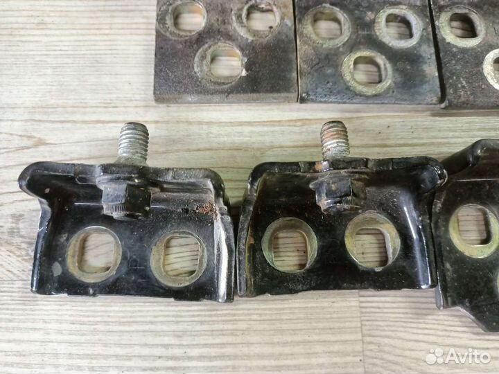 Петли дверей Saab 9-5