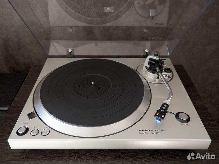 Проигрыватель винила Technics SL-1501