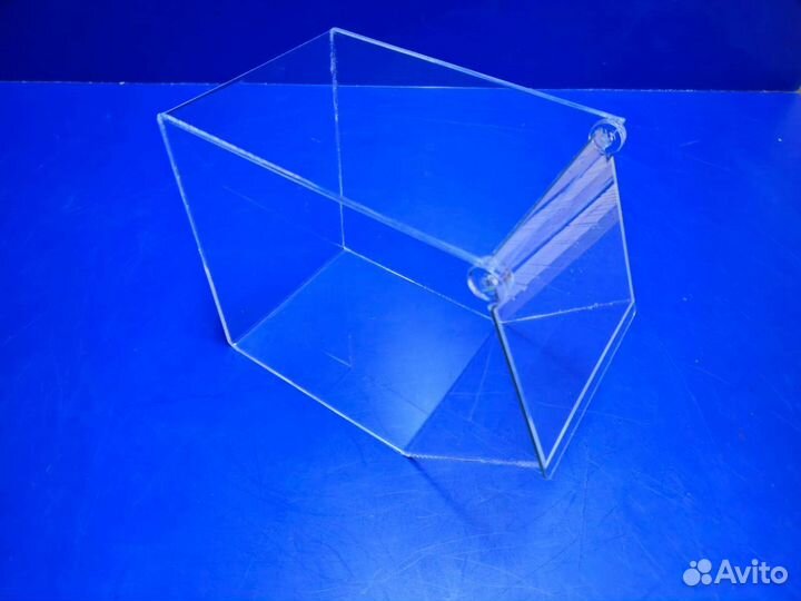 Диспенсер из оргстекла