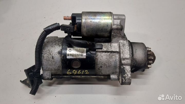 Стартер Nissan Almera Tino, 2001