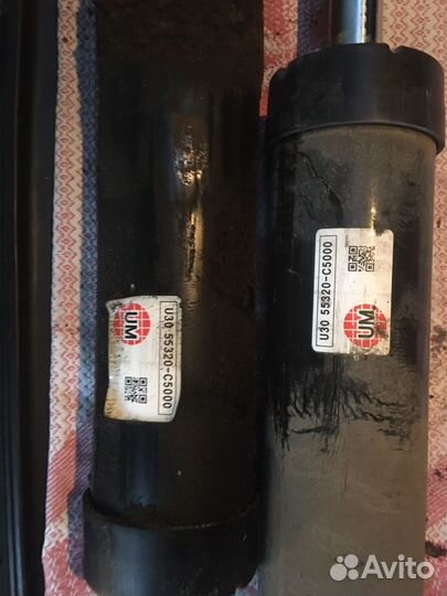 Стойка амортизатора задняя Kia Sorento prime 2017