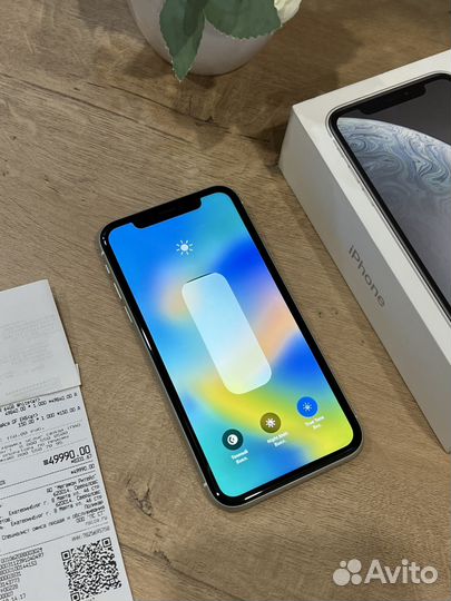 iPhone Xr, 64 ГБ