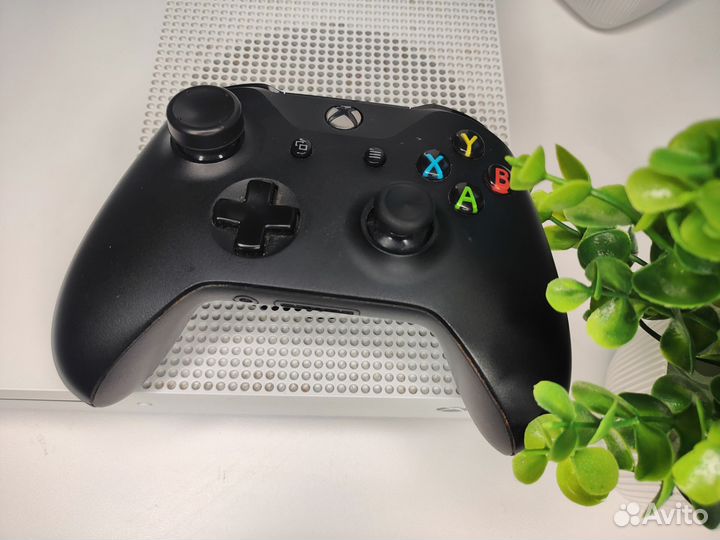 Xbox One S + игры