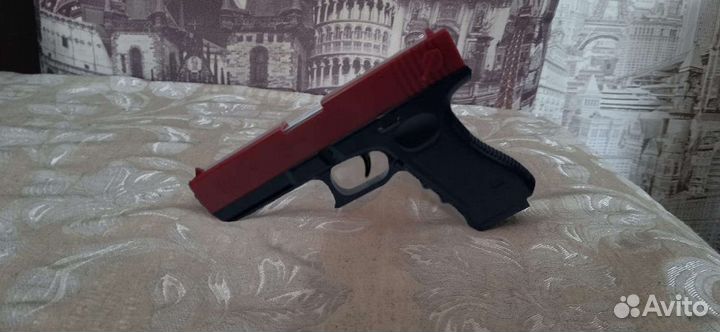 Пистолет игрушечный