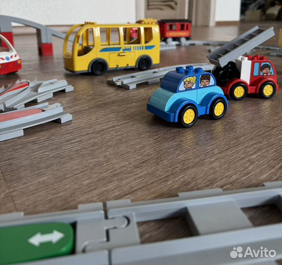 Lego duplo поезд+ 3 набора лего