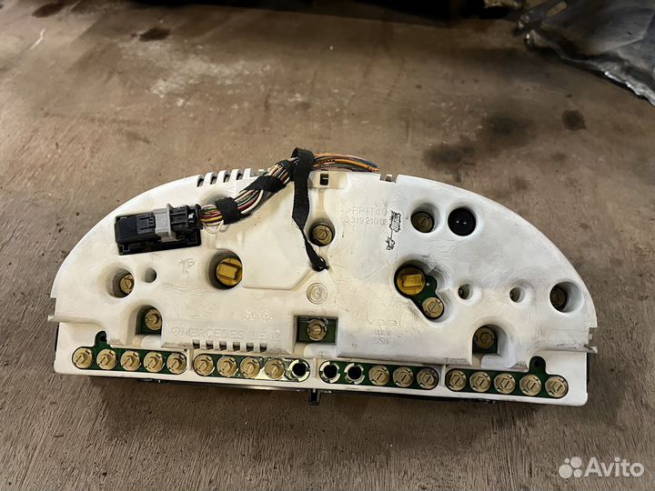 Спидометр для Мерседес мл163