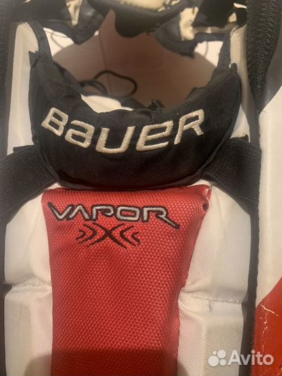 Нагрудник хоккейный вратарский bauer vapor jr