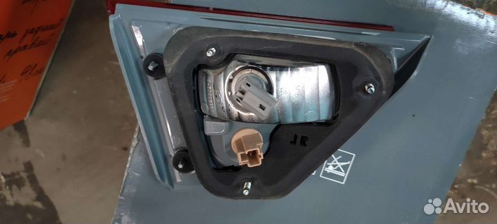 Vesta задний правый фонарь внешний и внутренний