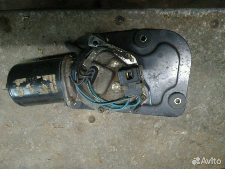 Моторчик стеклоочистителя на Митсубиси лансер