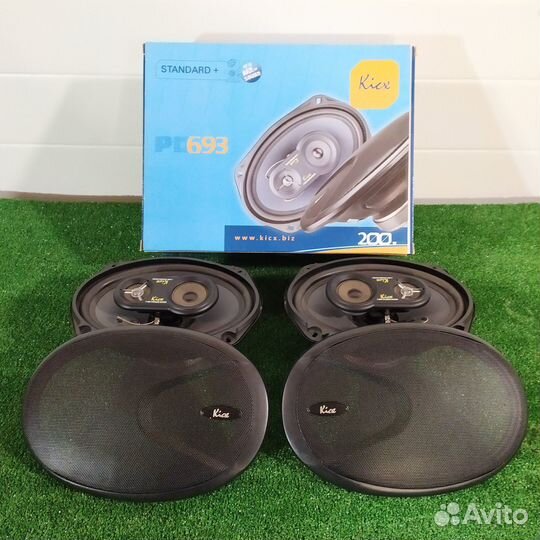 Комплект автомобильной акустики (музыки)