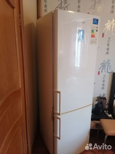 Холодильник Samsung