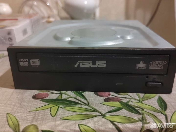 Dvd привод внутренний SATA DRW-24B1ST