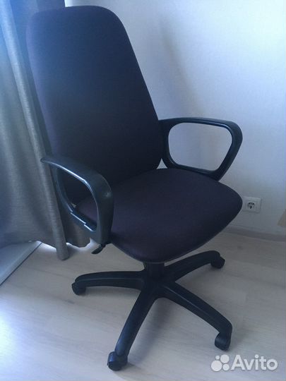Компьютерное кресло. Офисное кресло