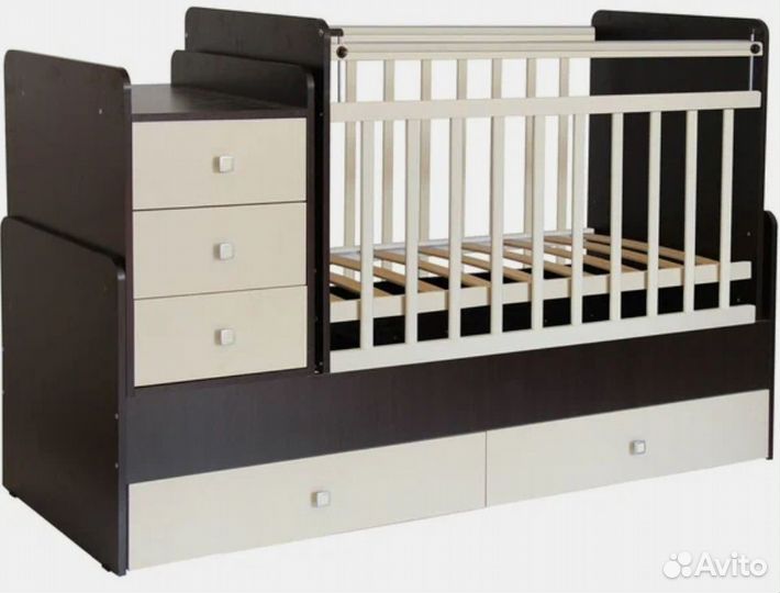 Детская кроватка с маятником и ящиком