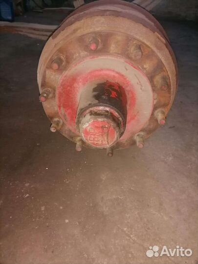 Ось для прицепа с тормозами