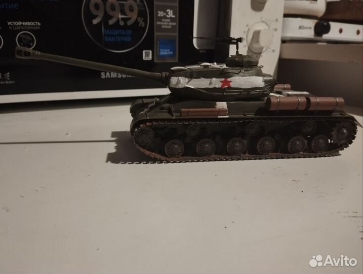 Модель танка 1/35 ис-2