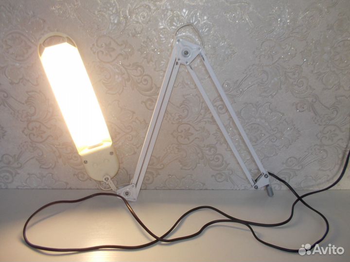 Лампа настольная