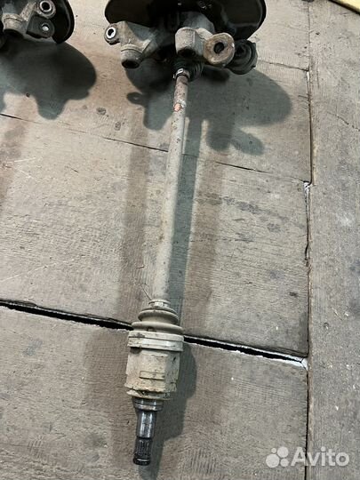 Задний привод в сборе Правый Toyota RAV4 30 рест