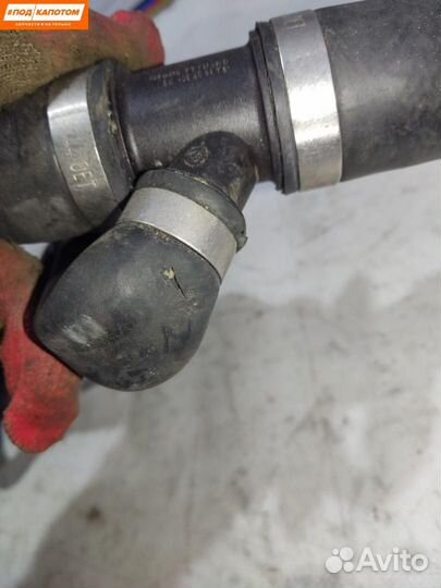 Фланец (тройник) системы охлаждения Opel Astra