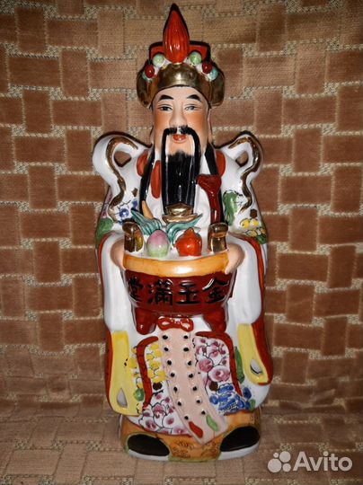 Фарфоровые статуэтки Китай