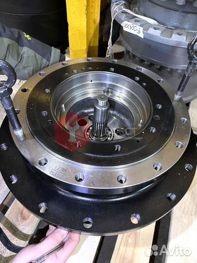 Редуктор хода Hitachi ZX160LCT 4466663