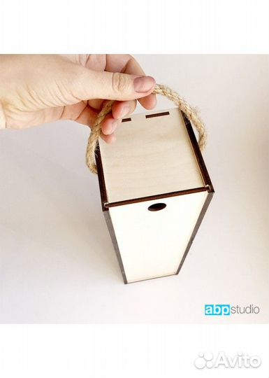 Коробка под бутылку из дерева