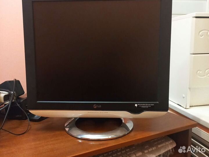 Монитор LG