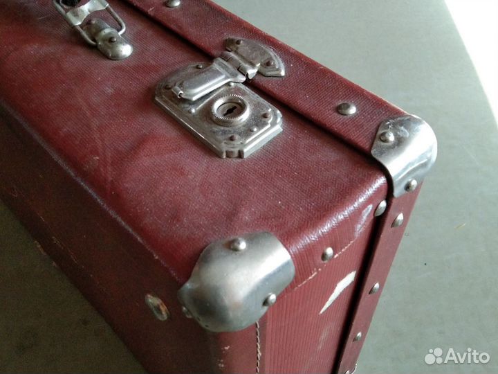 Чемодан СССР и саквояж ретро
