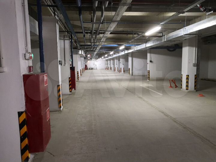 Машиноместо, 15 м²