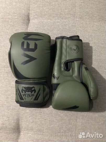 Боксерские перчатки