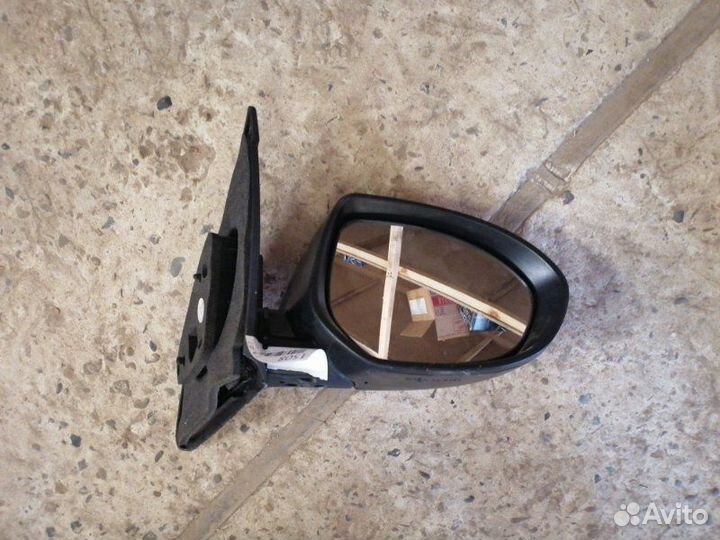 Зеркало заднего вида боковое правое Mazda 3 BL Z6