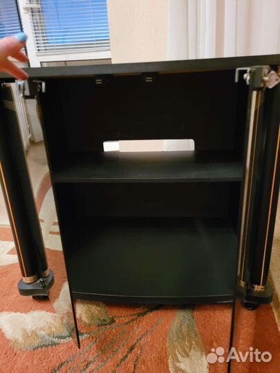 Тумба под телевизор