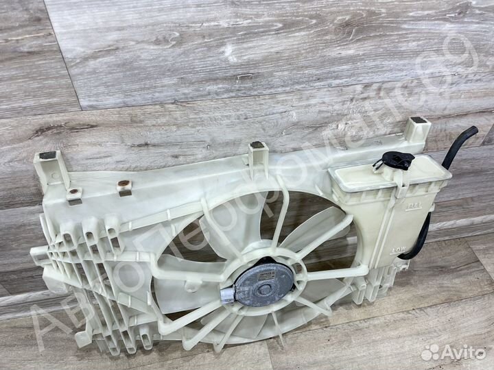 Диффузор радиатора двигателя Avensis 2 T250 03-09