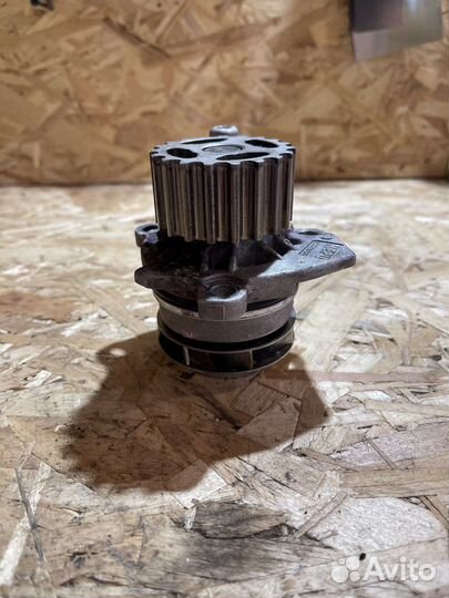 Помпа на volkswagen karawella