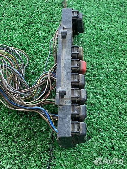 Кнопка Mercedes-Benz W124 рестайлинг 2.2