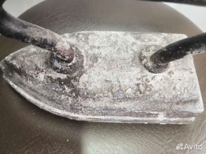 Утюг старинный