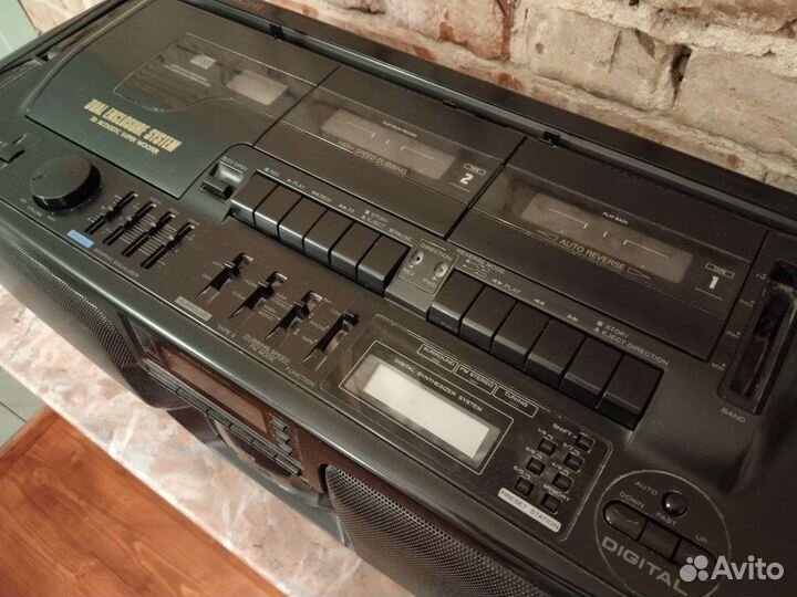 Магнитола hitachi винтаж