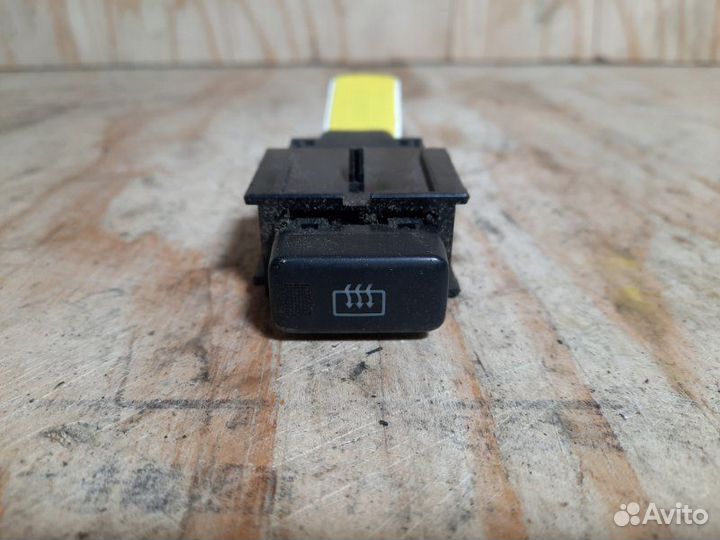 Кнопка в салон Toyota Corona AT210 4AFE 1997