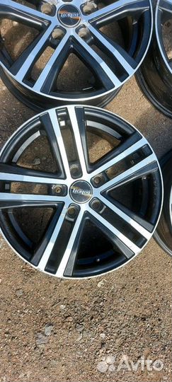 Диски R16 5x114.3 DIA 60.1 ET 45 Tech Line