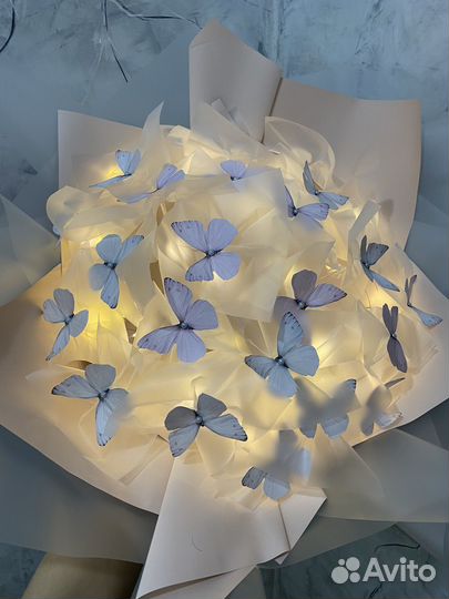 Букет из бабочек светящийся розовый