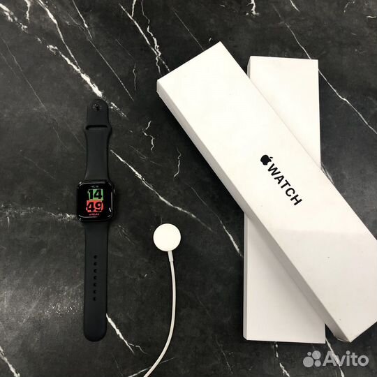 Apple Watch SE 44mm