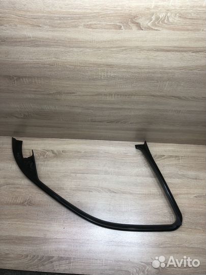 Накладка рамы двери правая передняя BMW E70