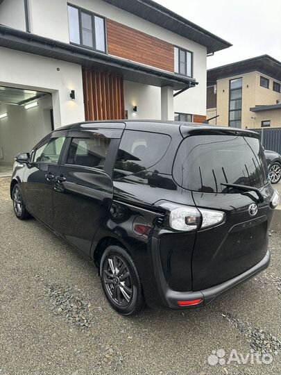 Toyota Sienta 1.5 CVT, 2018, 72 100 км